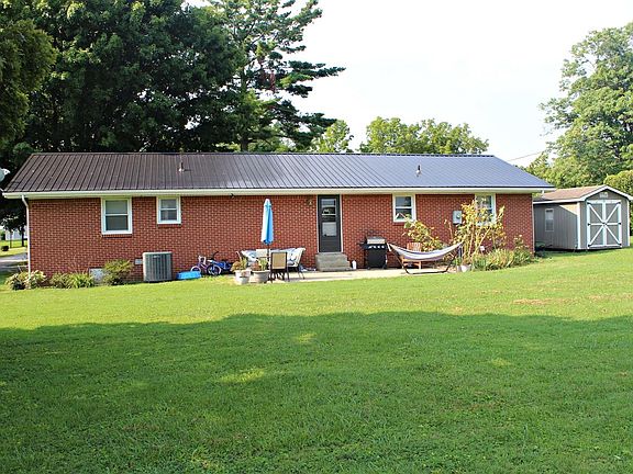 2nd image of 226 Lawson St