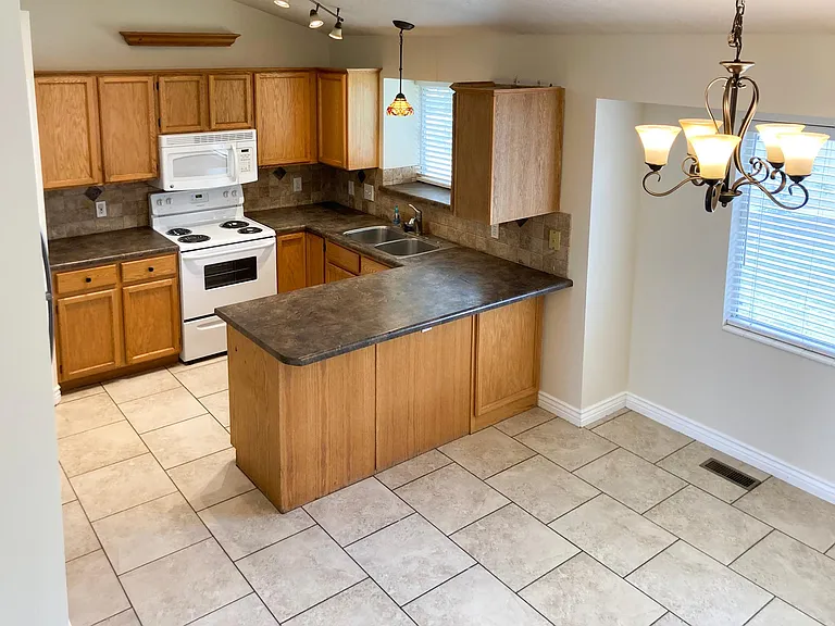 734 W Sweet Meadow Ln — Photo 1