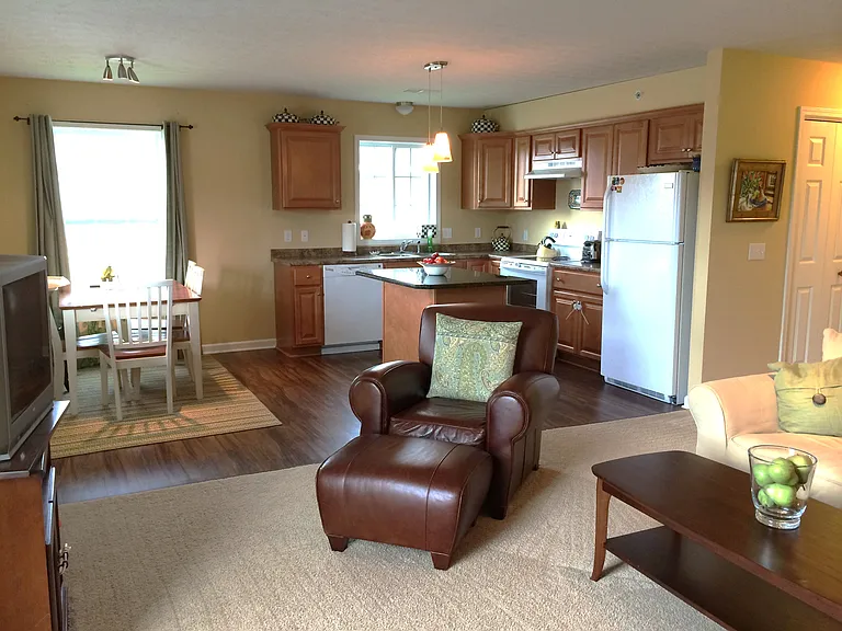 Parkview Apartments & Townhomes — Photo 6