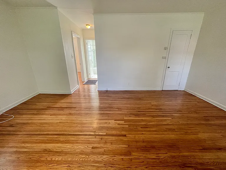 912 Oxmoor Rd — Photo 13