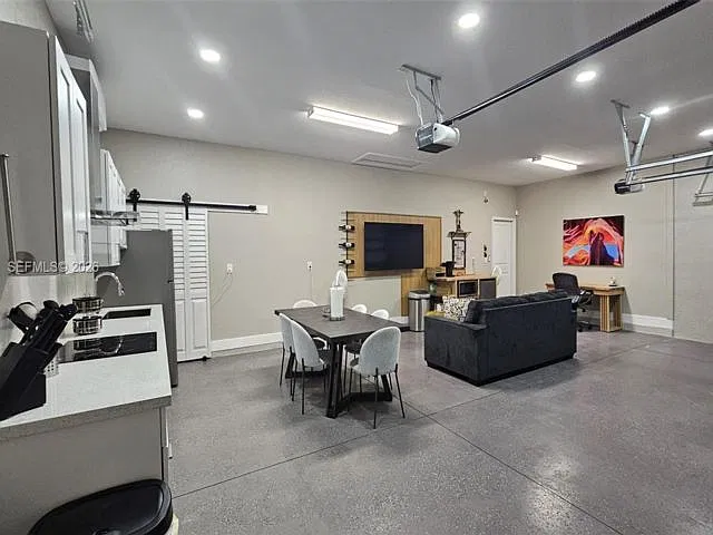 4 bed, 3.0 bath, 2603 sqft, $4,750 — Photo 3