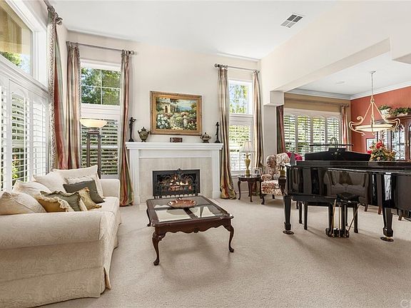 2nd image of 827 S Canyon Mist Ln