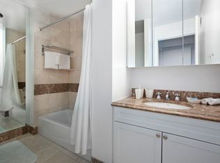 231-235 E 55th St #34A, New York, NY 10022
