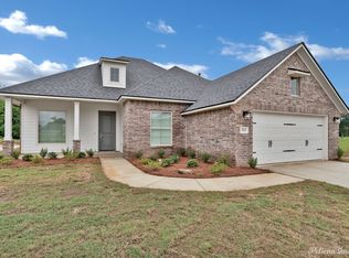 213 Ferry Lake Dr, Bossier City, LA 71111