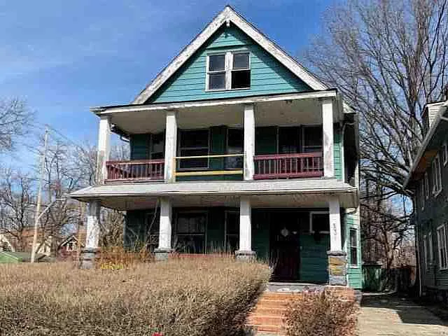 8001 Whitethorn Ave photo 1