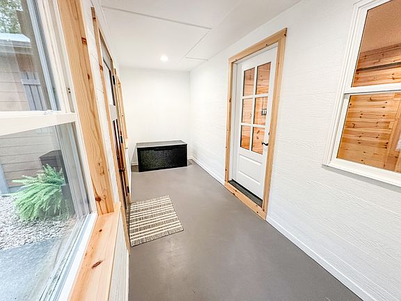 3rd image of 310 Lawrence Rd #333