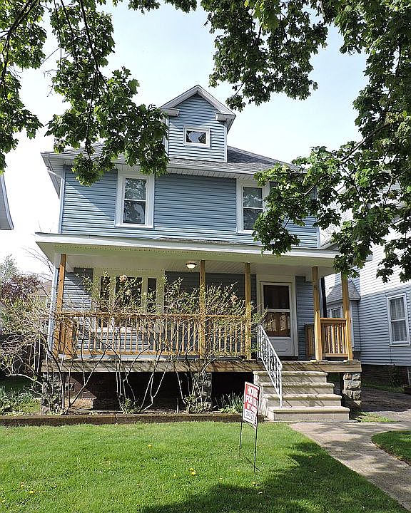 1st image of 823 Ardmore Ave