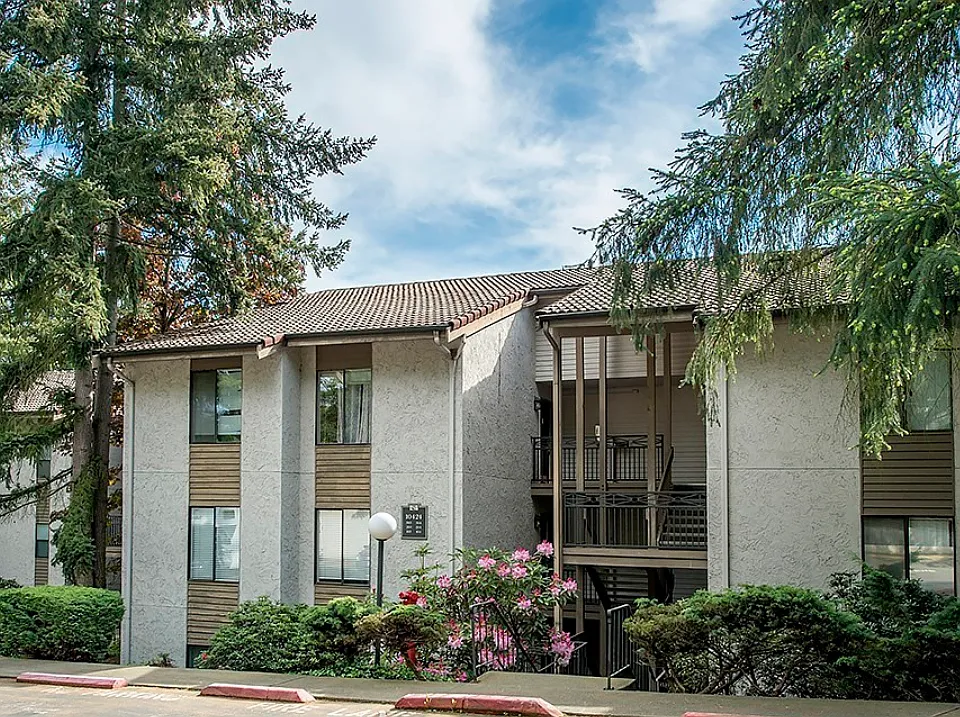 10424 NE 32nd Pl #103