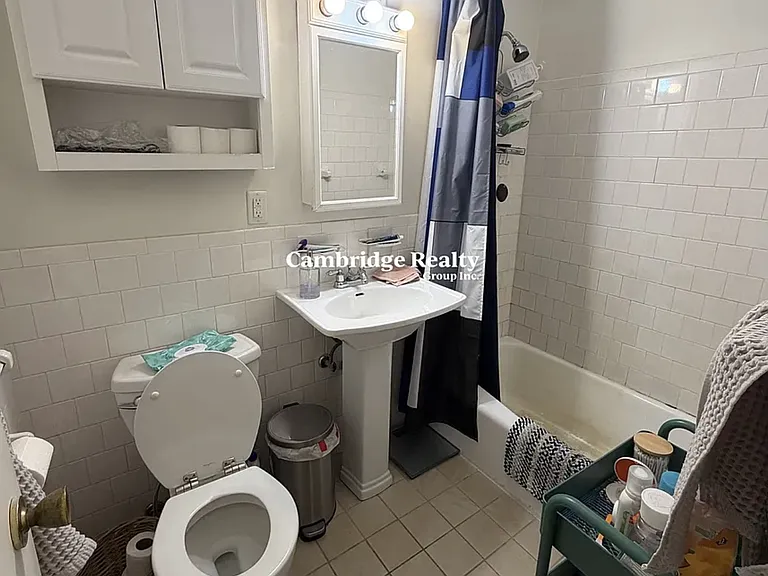 804 Centre St — Photo 10