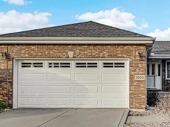 1022 Freedom Cir N, Crown Pt, IN 46307