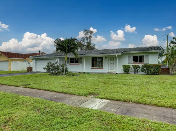 5260 SW 3rd Street, Plantation, FL 33317