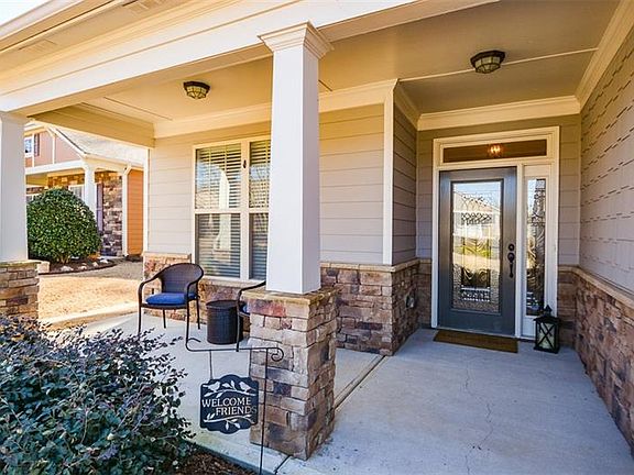 4th image of 451 Larkspur Dr