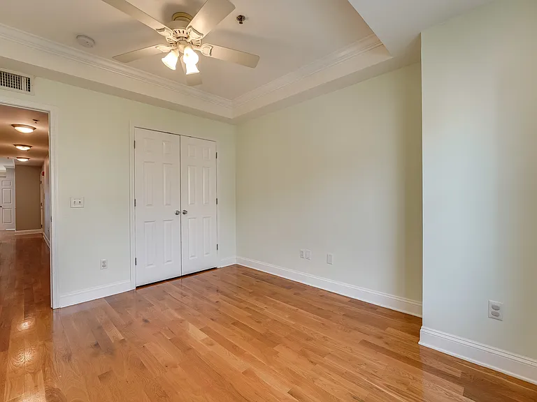 211 Madison St #4 — Photo 11