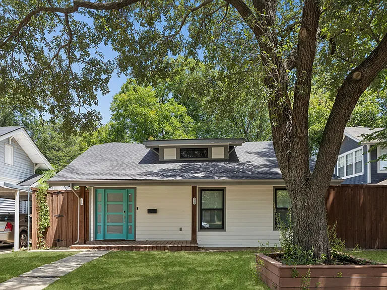 710 N Madison Ave — Photo 1
