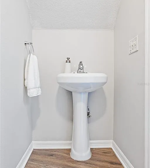 9415 Citrus Glen Pl — Photo 12