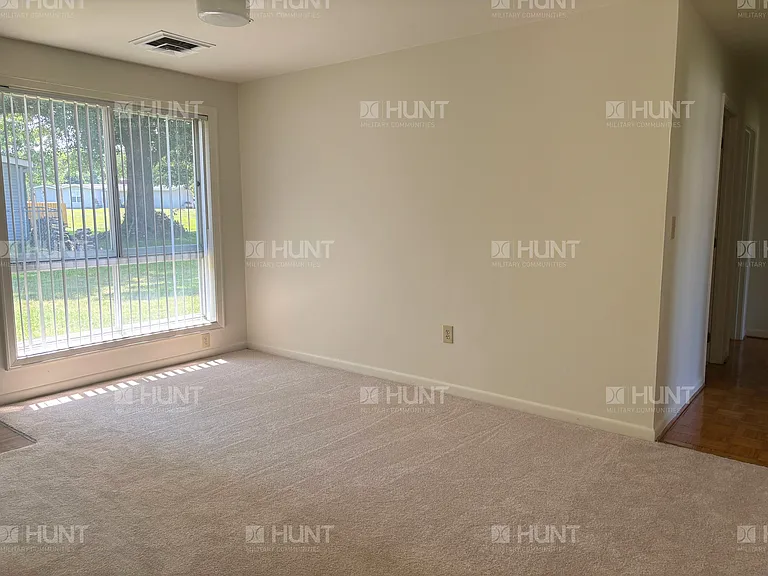 4 Washington Dr — Photo 3