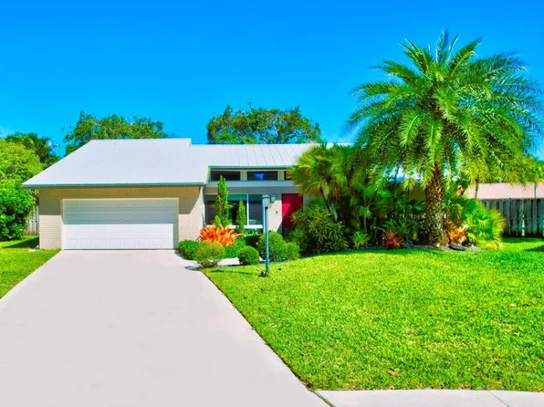 21521 Hollandaire Drive, Boca Raton, FL 33433