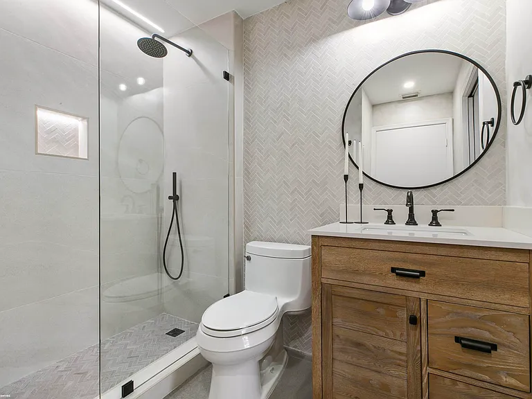 13504 Fountain View Blvd — Photo 19
