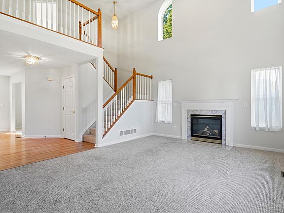5th image of 9865 Seward Rd