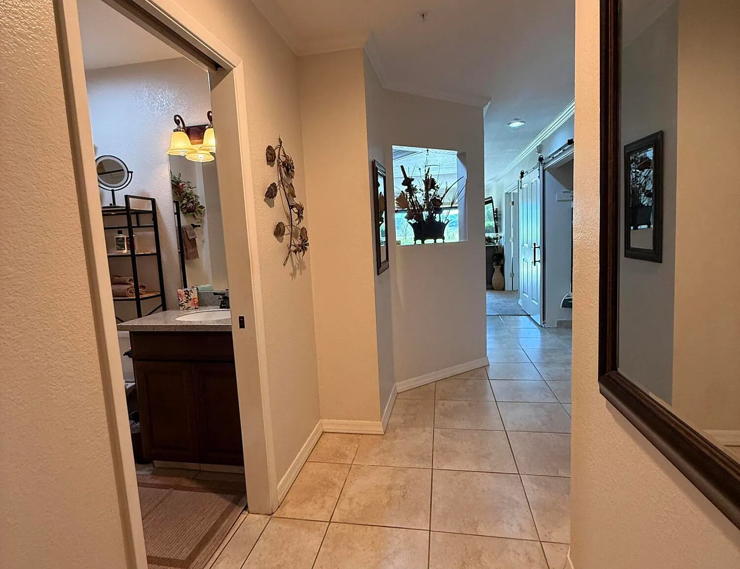 2 bed, 2.0 bath, 1016 sqft, $2,200 — Photo 2