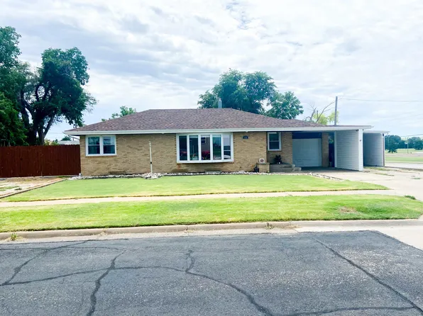 520 W 21st St, Hays, KS 67601