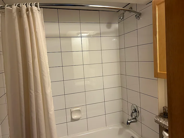 5550 Cambie St — Photo 5