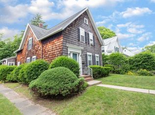 11 Rock St, Middleboro, MA 02346