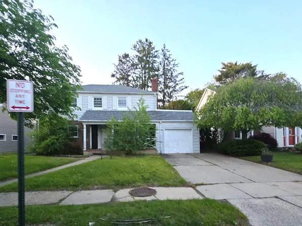 611 Lakeview Avenue, Rockville Centre, NY 11570