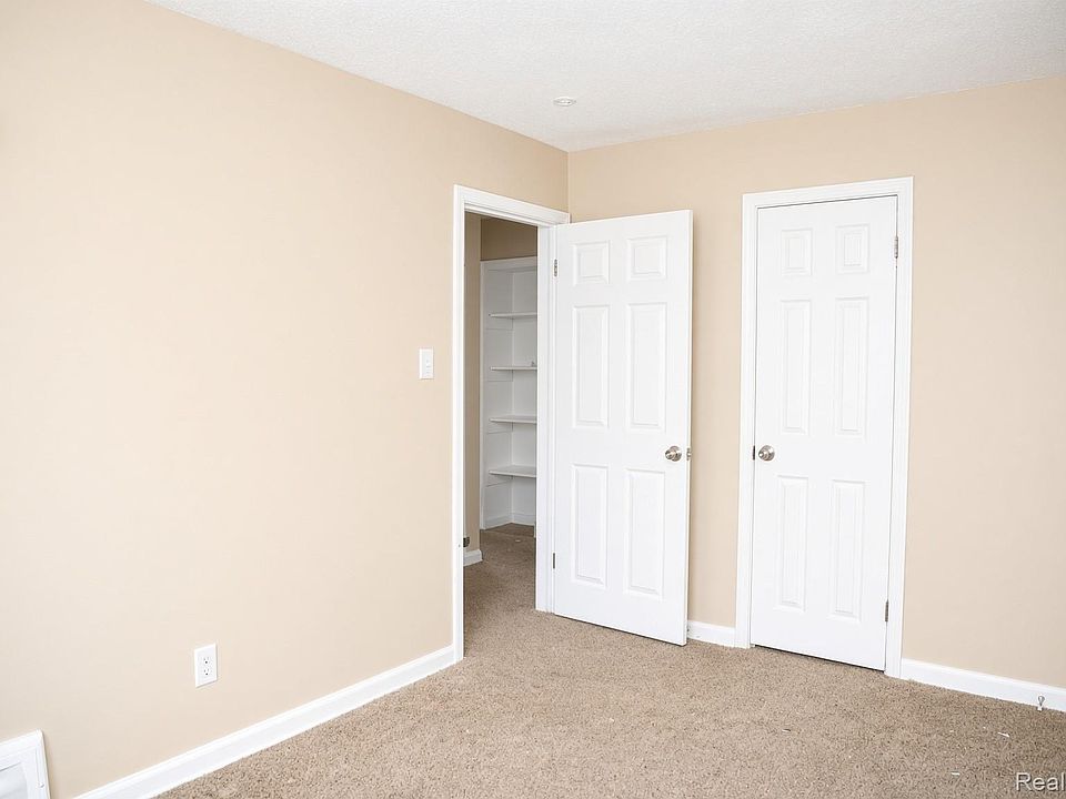 9079 Burt Rd, photo 4
