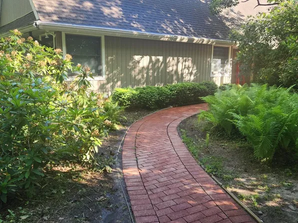 1 N Riding Dr, Cherry Hill, NJ 08003