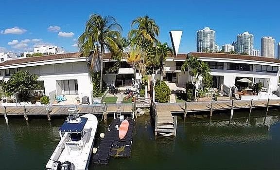 2nd image of 318 Poinciana Dr #810
