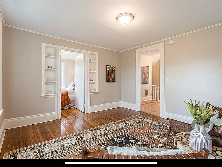 31 Woodlawn St — Photo 17