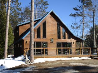 16748 Bear Creek Dr, Ontonagon, MI 49953