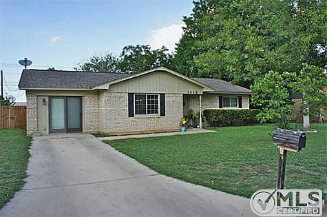 1st image of 3908 Country Side Dr