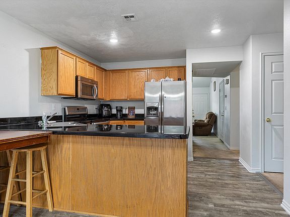 5th image of 1028 W 180 S