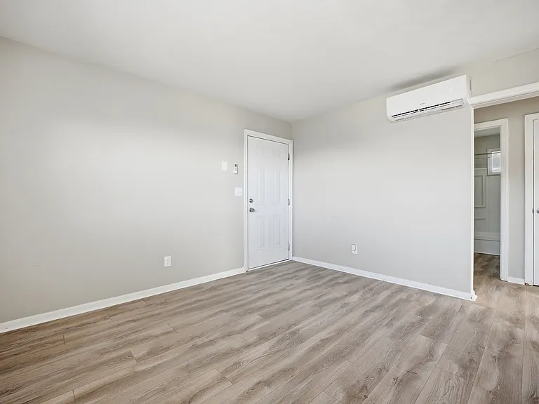 9626 10th View St #D — Photo 4