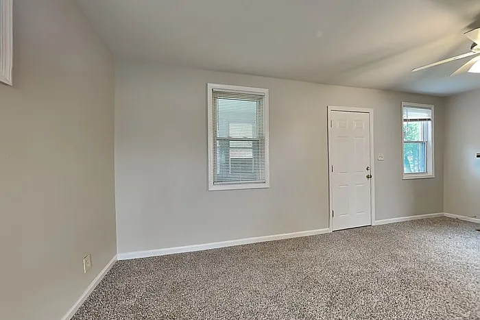 11 Seabright Ave — Photo 5