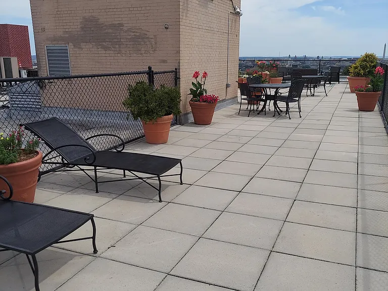 Park Square — Photo 30