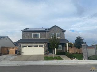 9030 Sycamore Villas Way, Shafter, CA 93263