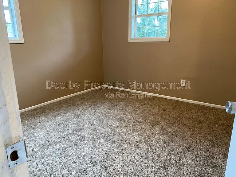 3916 Blanchard St — Photo 9