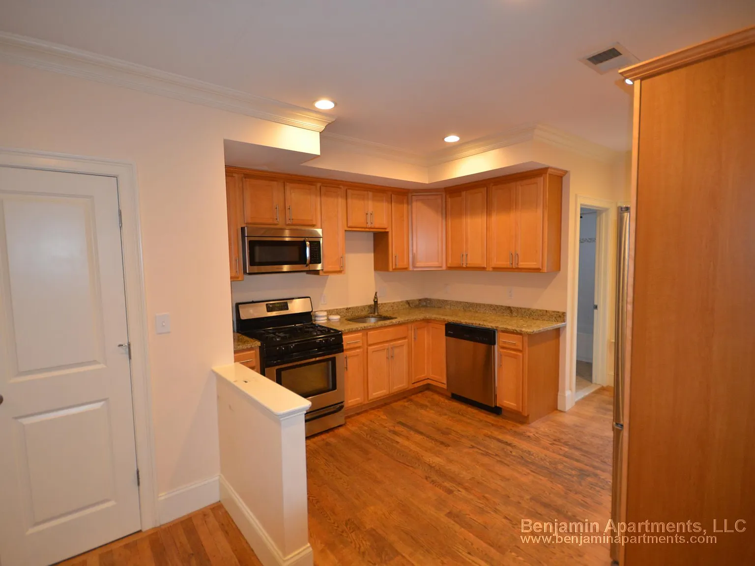 4 bed, $3,500 — Photo 3