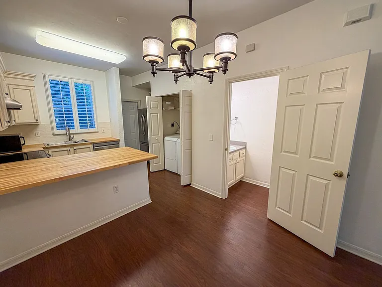 3521 SW 30th Way #105 — Photo 6