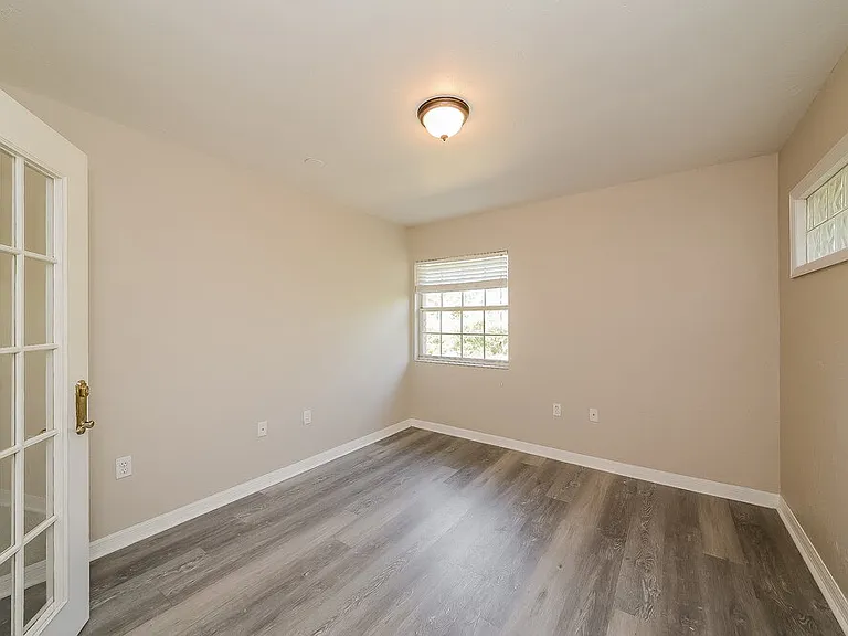 811 133rd St E — Photo 11