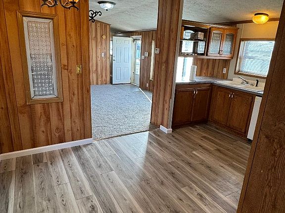 2nd image of 1272 Kathy Ave