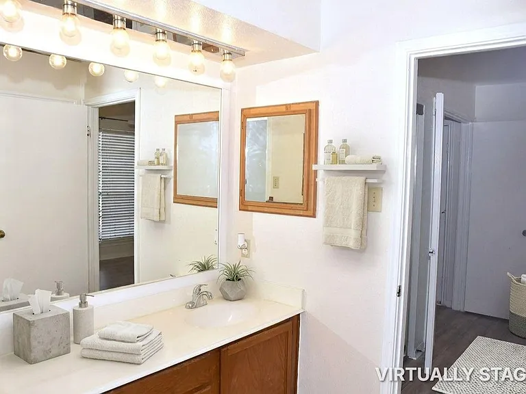 2121 El Paseo St #2000 — Photo 32