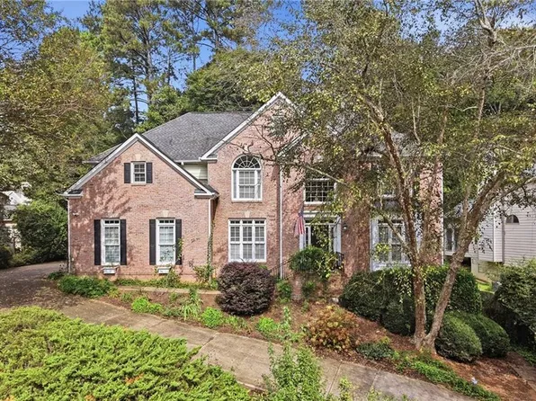 2983 Tynewick Walk NE, Roswell, GA 30075