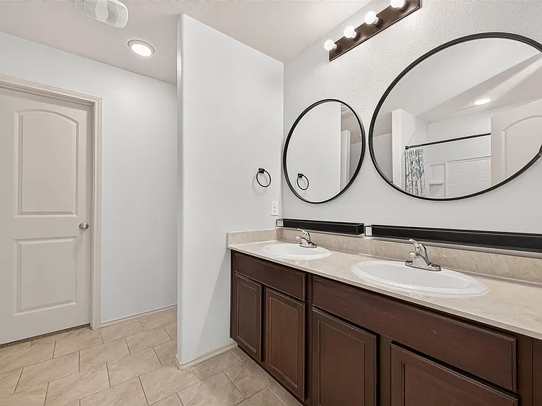 23718 Water Hickory Dr — Photo 21