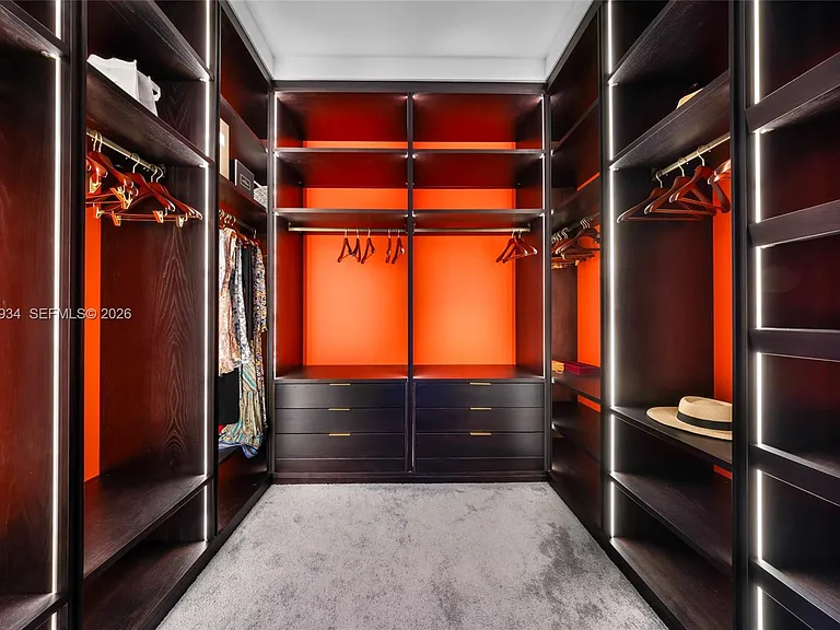 200 W Rivo Alto Dr — Photo 47