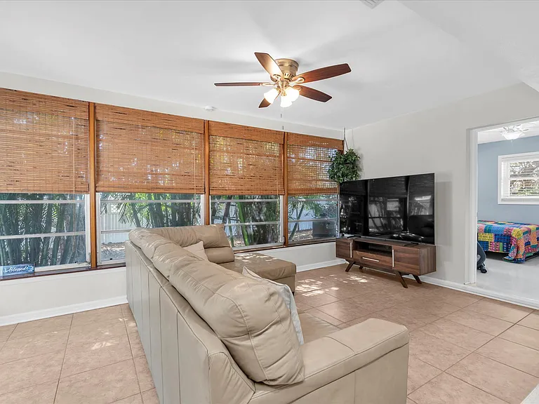 232 Timberlane Dr — Photo 13