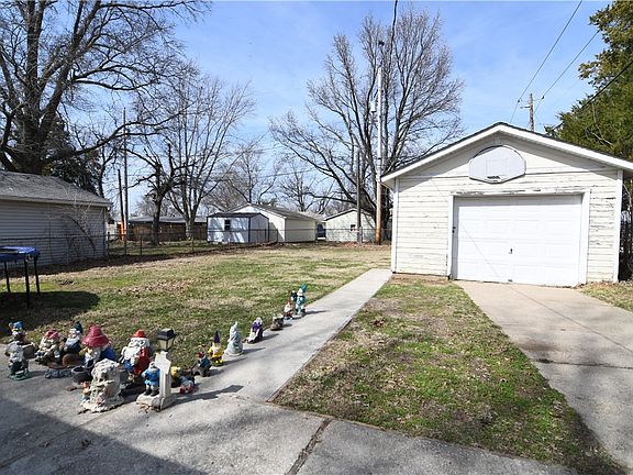 2nd image of 332 W Imboden Dr